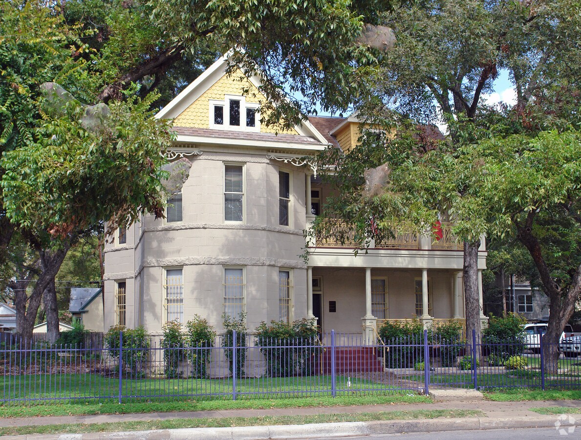 View Photo