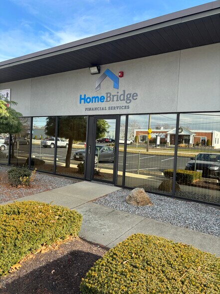 110 Jefferson Blvd, Warwick, RI à louer - Photo de l’immeuble – Image 3 sur 14