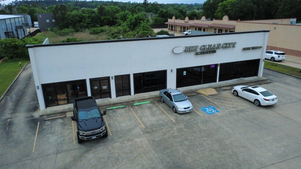18413 Highway 105 W, Montgomery, TX à vendre - Photo de l’immeuble – Image 2 sur 9