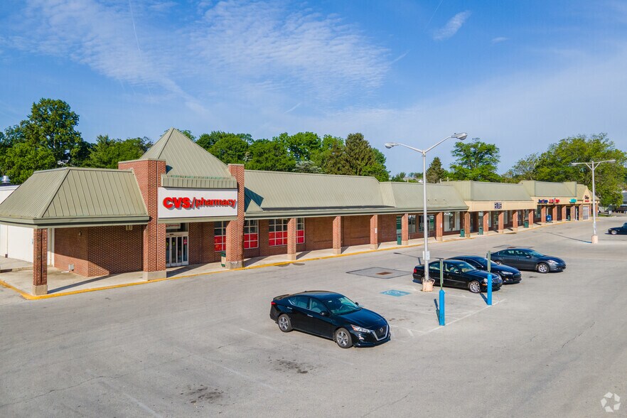 Lancaster Ave, Berwyn, PA à louer - Photo de l’immeuble – Image 1 sur 10