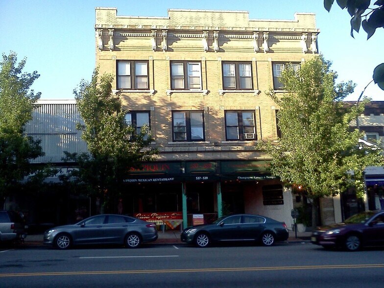 537-539 Bloomfield Ave, Montclair, NJ à louer - Photo principale – Image 1 sur 1