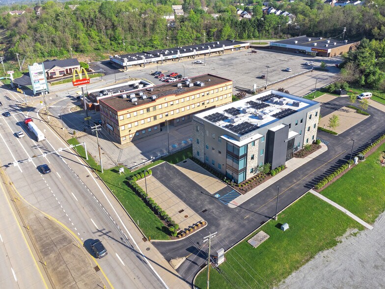 6536 State Route 22, Delmont, PA à louer - Photo de l’immeuble – Image 3 sur 4