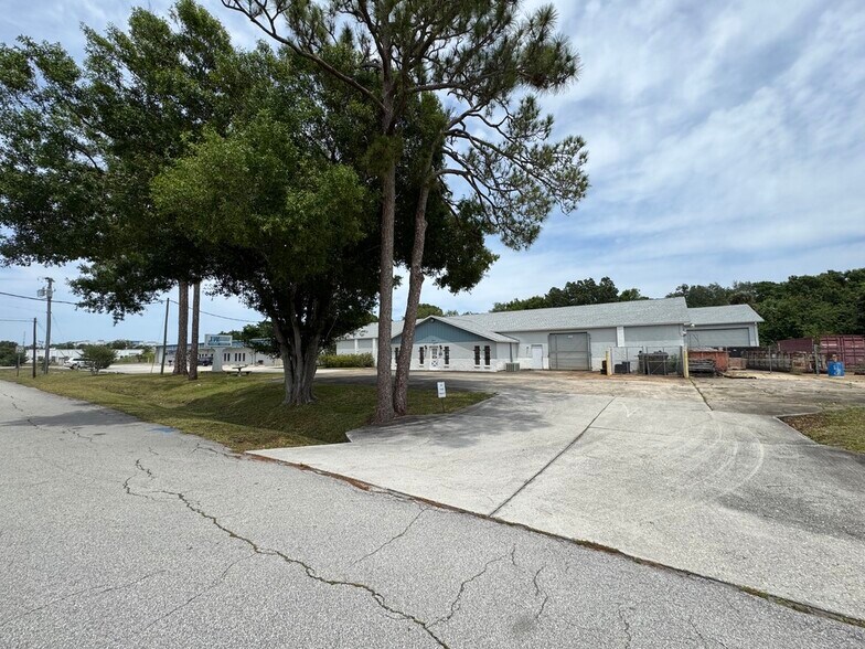 1826 Baldwin St, Rockledge, FL à vendre - Photo de l’immeuble – Image 3 sur 21