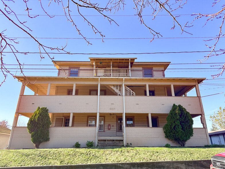 907 N Dean St, Coquille, OR à vendre - Photo de l’immeuble – Image 2 sur 9