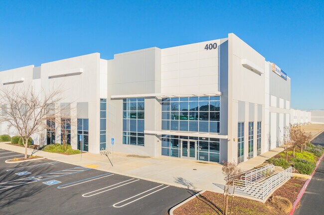 Plus de détails pour 400 Park Center Dr, Patterson, CA - Industriel/Logistique à louer