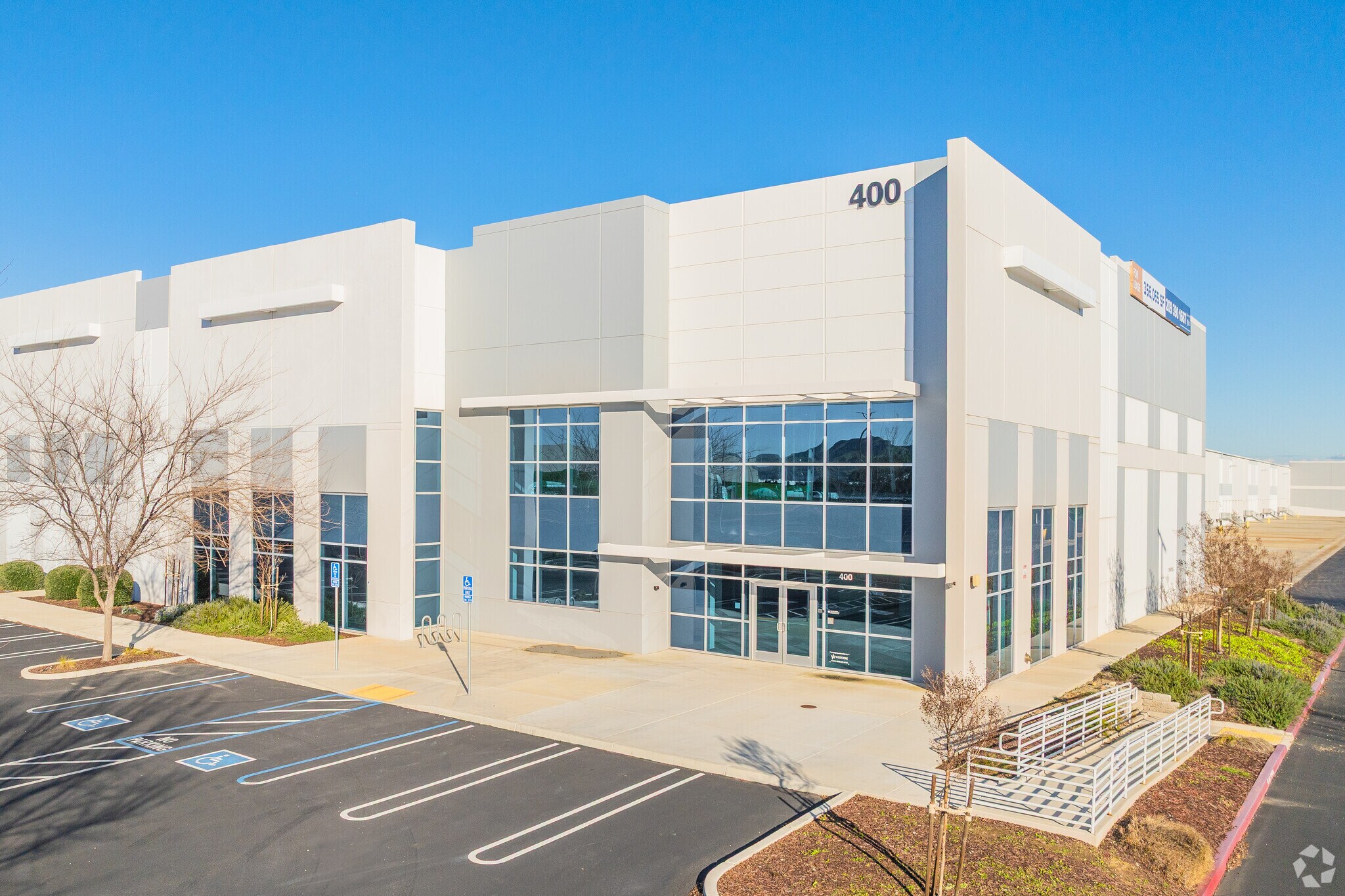 400 Park Center Dr, Patterson, CA à louer Photo de l’immeuble– Image 1 sur 24