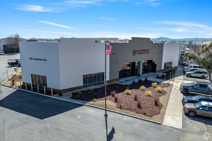 1905 N MacArthur Dr, Tracy, CA à louer - Photo principale – Image 1 sur 8