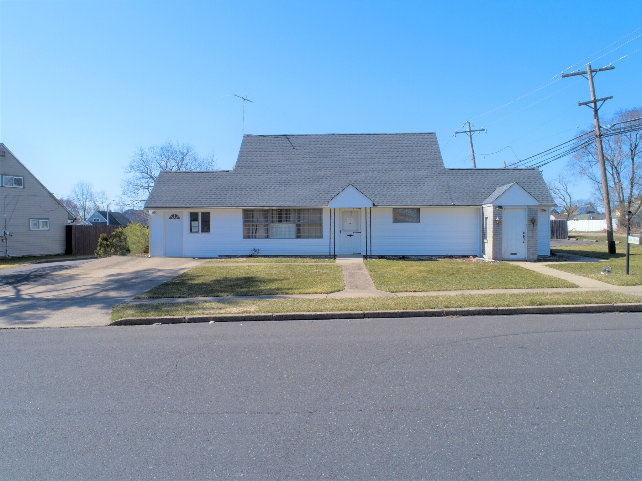 375 Indian Creek Dr, Levittown, PA à vendre Photo principale– Image 1 sur 21