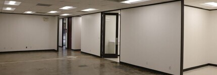 6925 Portwest Dr, Houston, TX à louer Photo intérieure– Image 2 sur 5