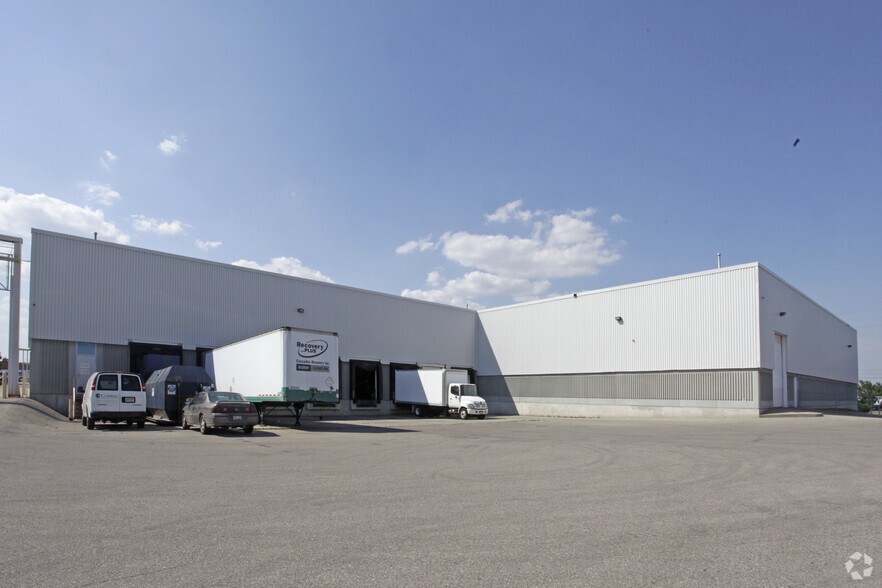 460 Admiral Blvd, Mississauga, ON à louer - Photo de l’immeuble – Image 2 sur 2