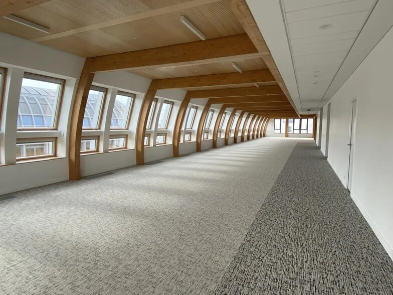 200 Quai Aulagnier, Asnières-sur-Seine à louer - Photo de l’immeuble – Image 3 sur 17