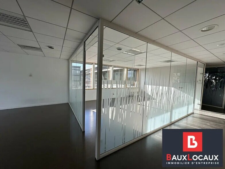 Bureau dans Avignon à louer - Photo de l’immeuble – Image 2 sur 8