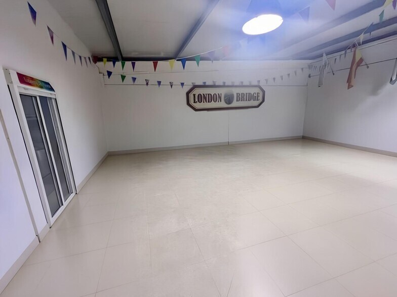Industriel/Logistique dans Dos Hermanas, Sevilla à vendre - Photo intérieure – Image 2 sur 16
