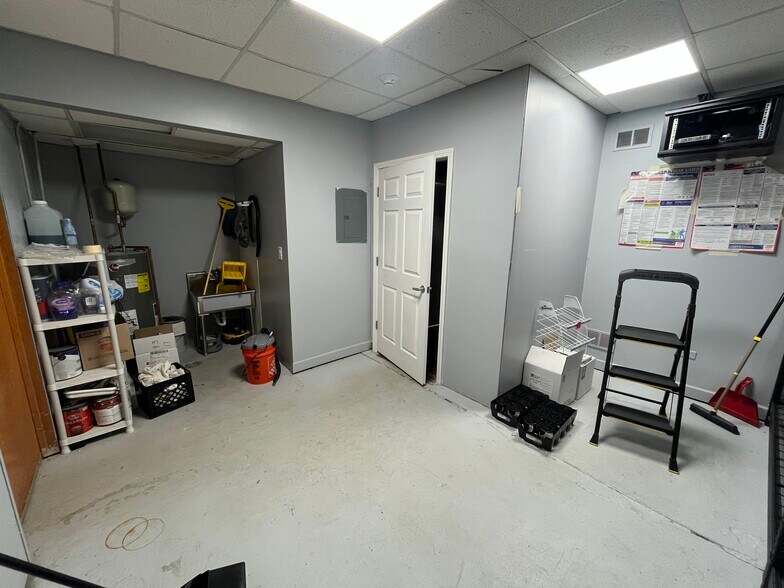 10341 Southwest Hwy, Chicago Ridge, IL à louer - Photo de l’immeuble – Image 3 sur 15
