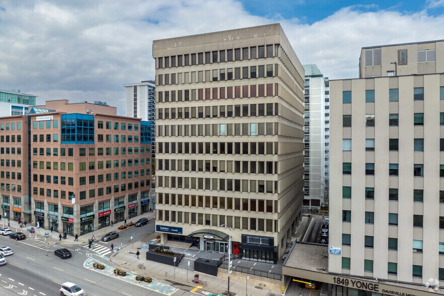 1867 Yonge St, Toronto, ON à louer - Photo de l’immeuble – Image 2 sur 5