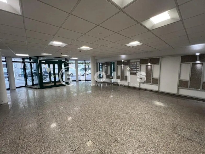 15 Avenue De La Libération, Melun à louer - Photo de l’immeuble – Image 2 sur 12