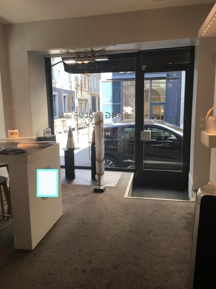 118 Rue Paradis, Marseille à louer - Photo de l’immeuble – Image 2 sur 6