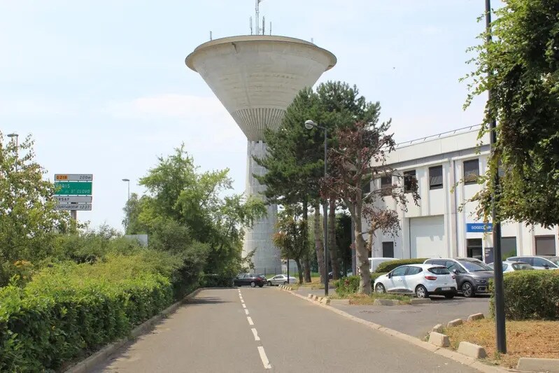 2 Place Marcel Rebuffat, Villejust à louer - Photo de l’immeuble – Image 2 sur 7