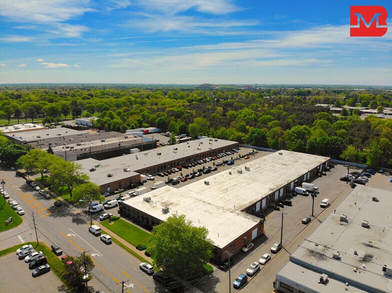 195 Central Ave, Farmingdale, NY à louer - Photo de l’immeuble – Image 2 sur 14
