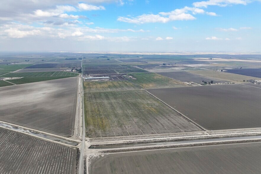 Madison Avenue, Stratford, CA à vendre - Photo de l’immeuble – Image 3 sur 12