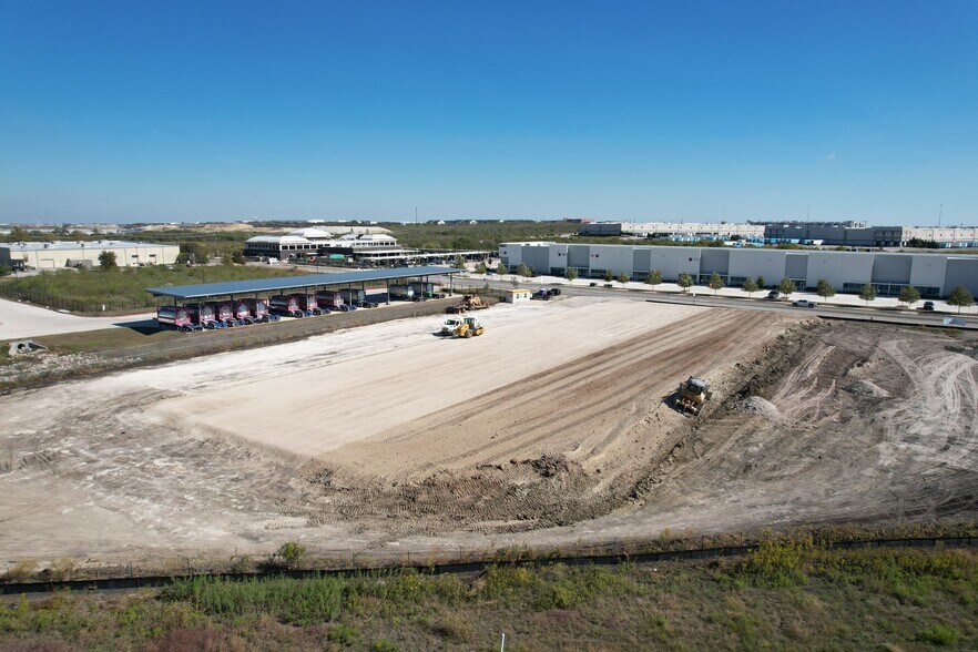 19150 Marketplace Ave, Kyle, TX à louer - Photo de l’immeuble – Image 1 sur 5