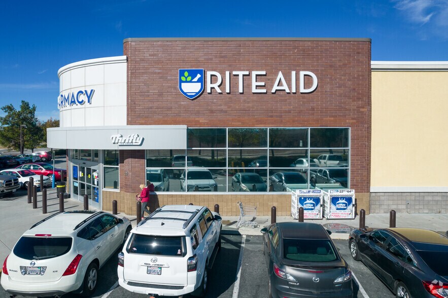 894 Oak Valley Pky, Beaumont, CA à vendre - Photo de l’immeuble – Image 3 sur 7