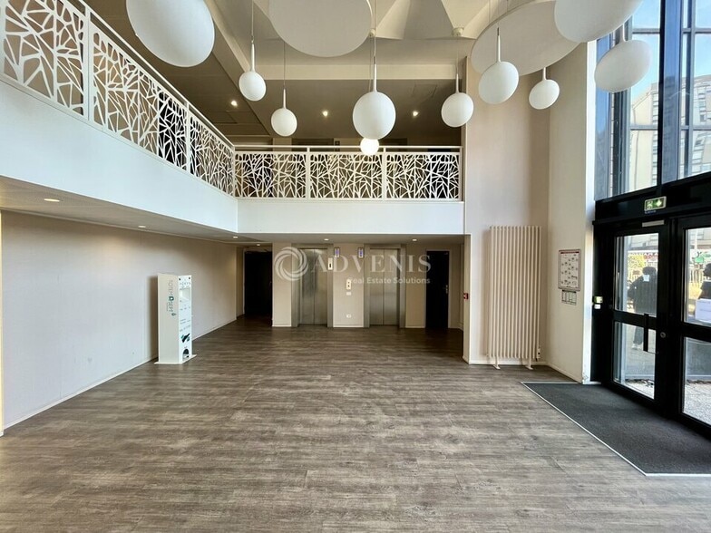 177 Avenue Georges Clemenceau, Nanterre à vendre - Hall d’entrée – Image 2 sur 10