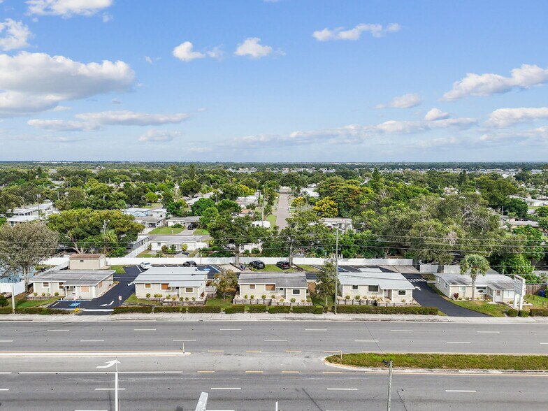 11601 Seminole Blvd, Largo, FL à vendre - Photo de l’immeuble – Image 2 sur 3