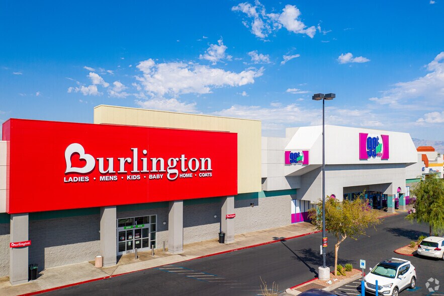 61-169 N Nellis Blvd, Las Vegas, NV à louer - Photo de l’immeuble – Image 3 sur 9