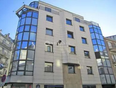 Bureau dans Paris à louer - Photo de l’immeuble – Image 1 sur 12