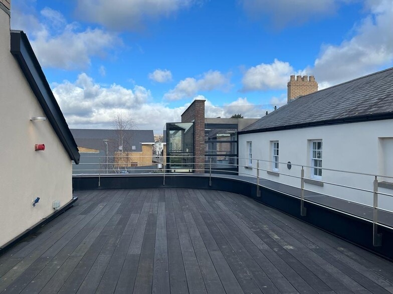 31-37 Caroline St, Bridgend à louer - Photo de l’immeuble – Image 3 sur 3