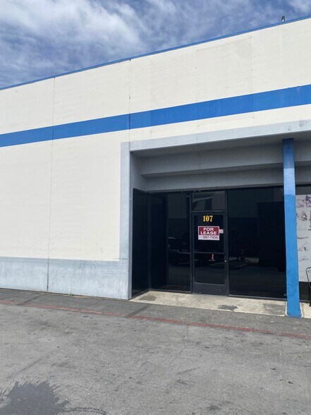 1245 N Fitzgerald Ave, Rialto, CA à louer - Photo de l’immeuble – Image 2 sur 6