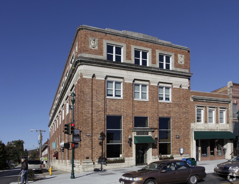 401 N Main St, Hendersonville, NC à louer - Photo principale – Image 1 sur 2