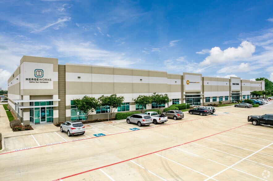 4985 Eisenhauer Rd, San Antonio, TX à louer - Photo principale – Image 1 sur 9