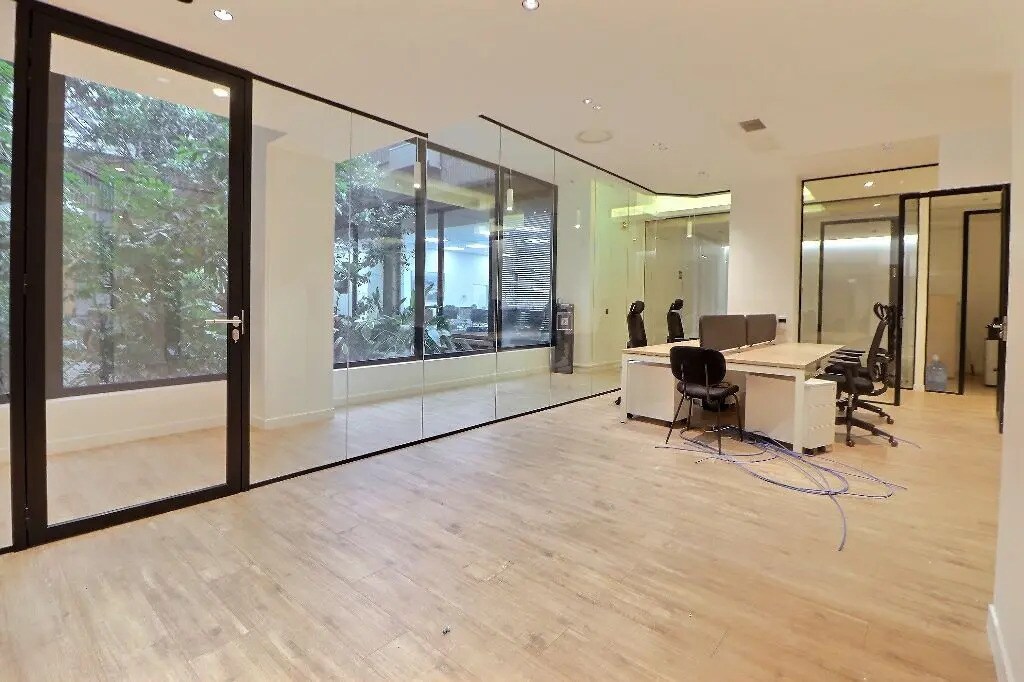 32 Bis Rue De Paradis, Paris à vendre Photo de l’immeuble– Image 1 sur 18