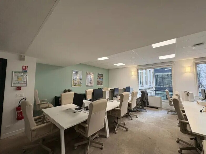 65 Rue De La Victoire, Paris à louer - Photo de l’immeuble – Image 3 sur 24