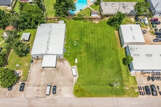 Plus de détails pour 16737 Sprawling Oaks Dr, Conroe, TX - Local commercial à vendre