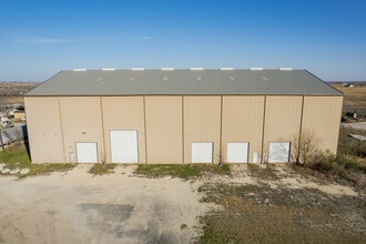 9092 Green Rd, Converse, TX à louer Photo intérieure– Image 2 sur 7