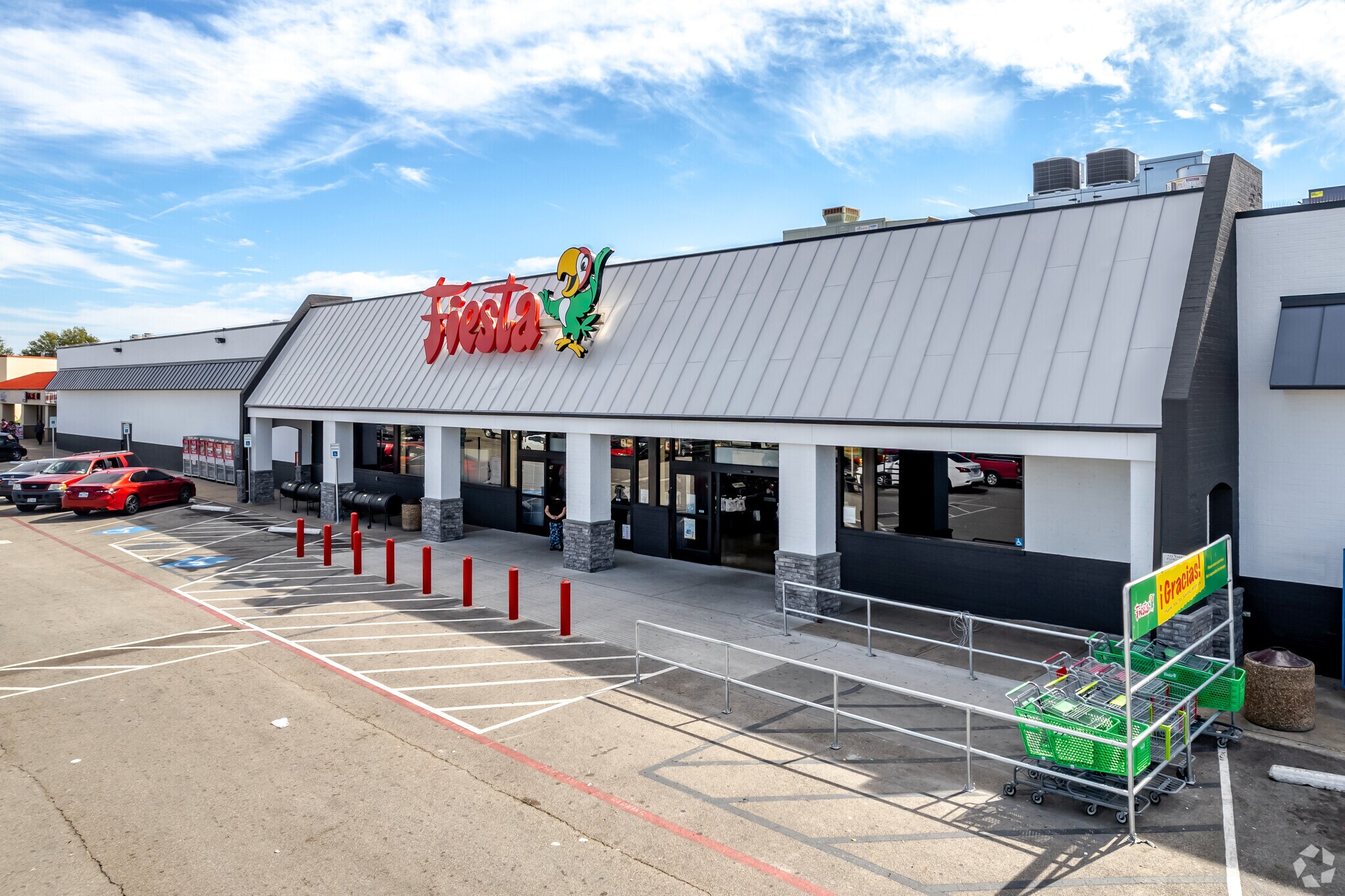 1235 S Josey Ln, Carrollton, TX à louer Photo principale– Image 1 sur 12