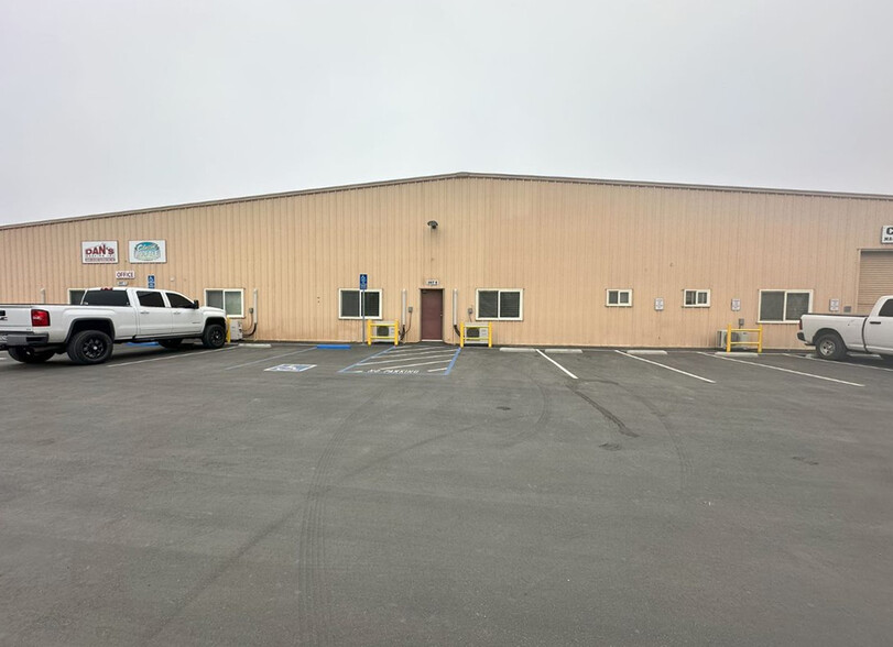 19011 Mermack Rd, Lake Elsinore, CA à louer - Photo de l’immeuble – Image 1 sur 17