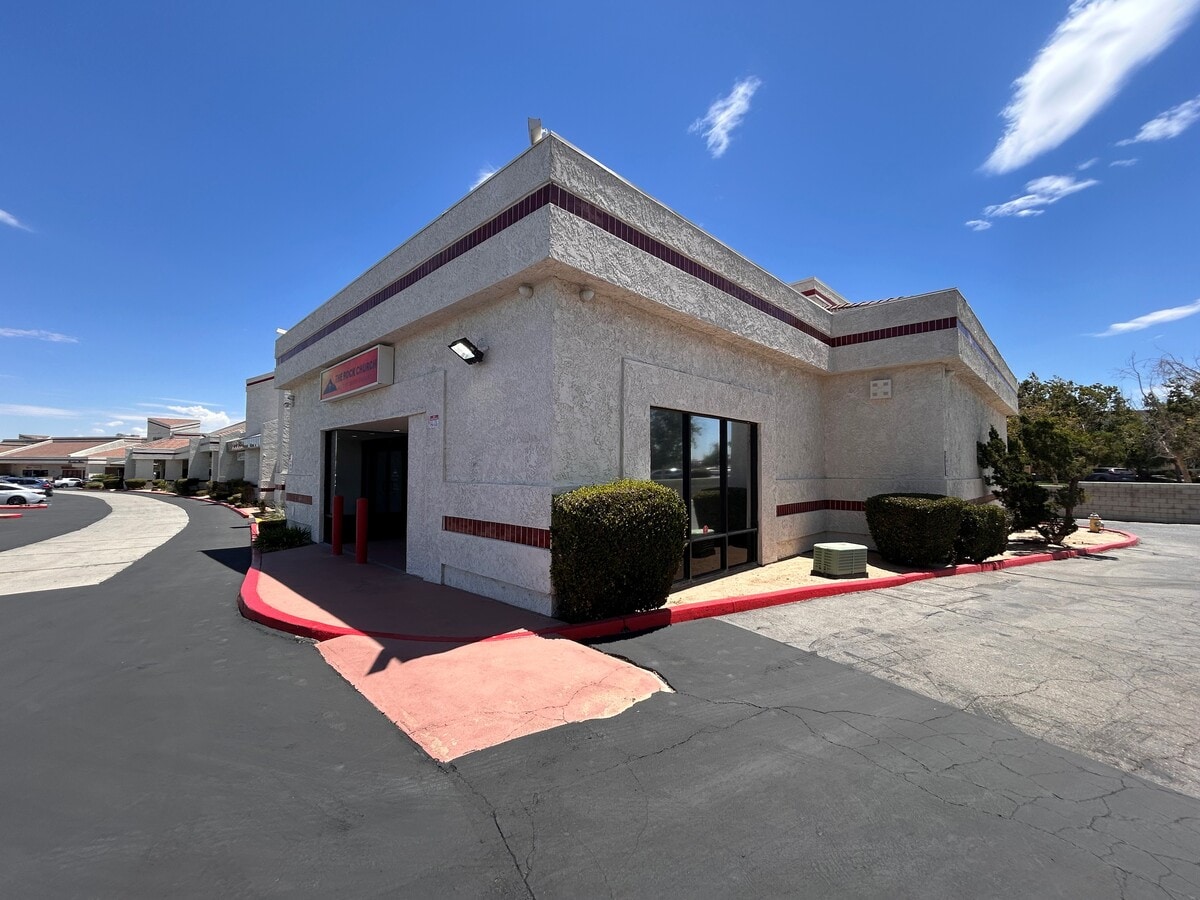 15403-15447 Anacapa Rd, Victorville, CA 92392 - Lot 15403&405 - - Photo intérieure - Image 2 of 5