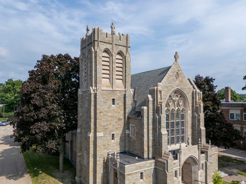 40 Church st, Laconia, NH à vendre - Photo de l’immeuble – Image 3 sur 7