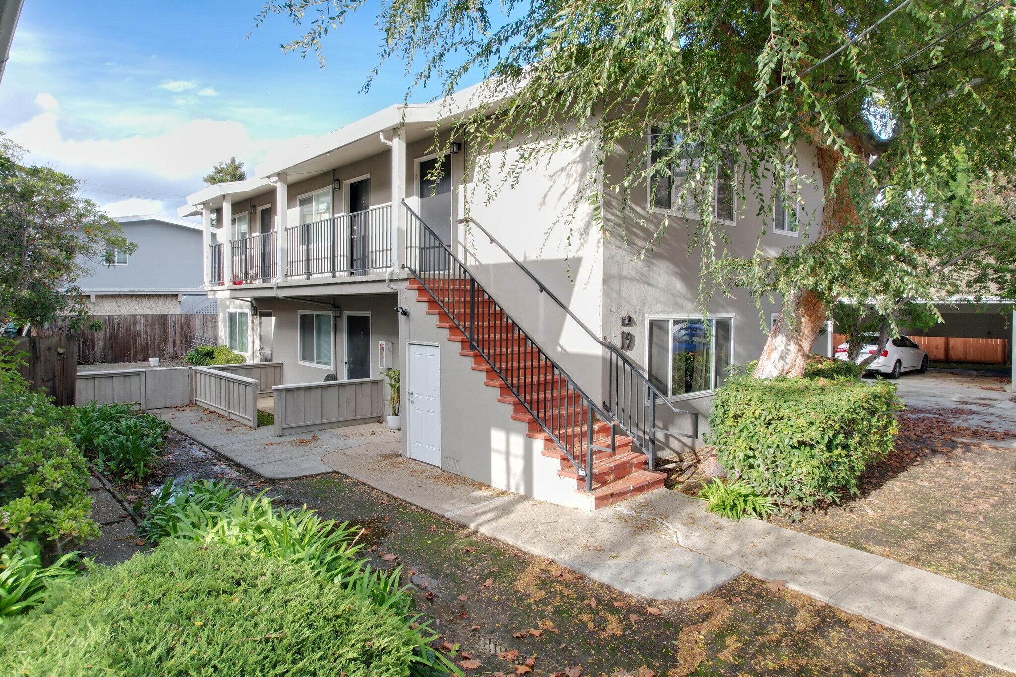 19 E 41st Pl, San Mateo, CA à vendre Photo principale– Image 1 sur 68