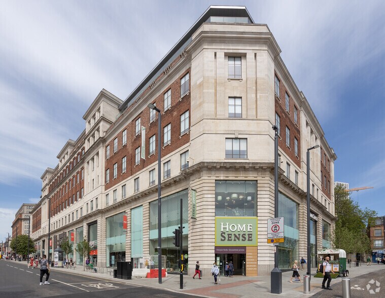 The Headrow, Leeds à louer - Photo de l’immeuble – Image 1 sur 12