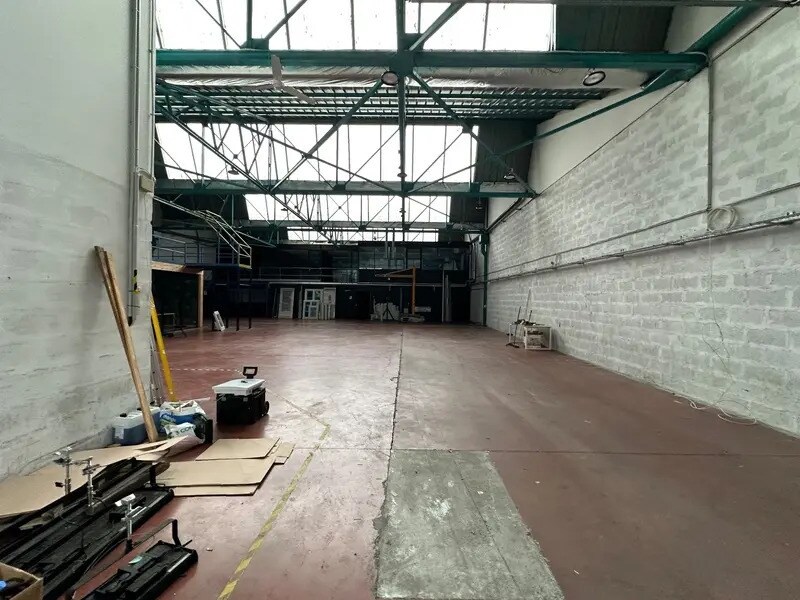 Industriel/Logistique dans Villeurbanne à louer Photo intérieure– Image 1 sur 15