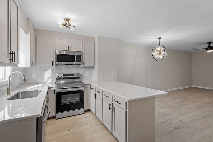 Lake Park Townhomes portefeuille de 3 biens à vendre sur LoopNet.fr - Photo de l’immeuble – Image 2 sur 28