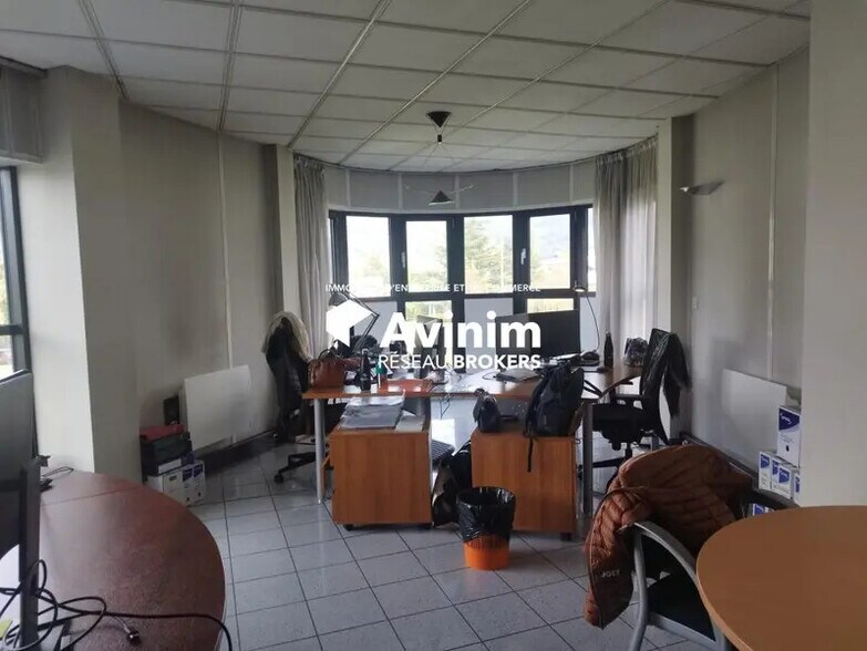Bureau dans Scionzier à louer - Photo intérieure – Image 1 sur 3