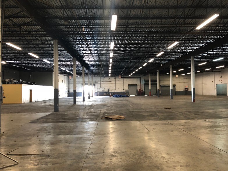 2275 E 11th Ave, Hialeah, FL à louer - Photo intérieure – Image 1 sur 9