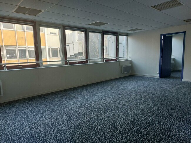 Plus de détails pour Bureau à louer
