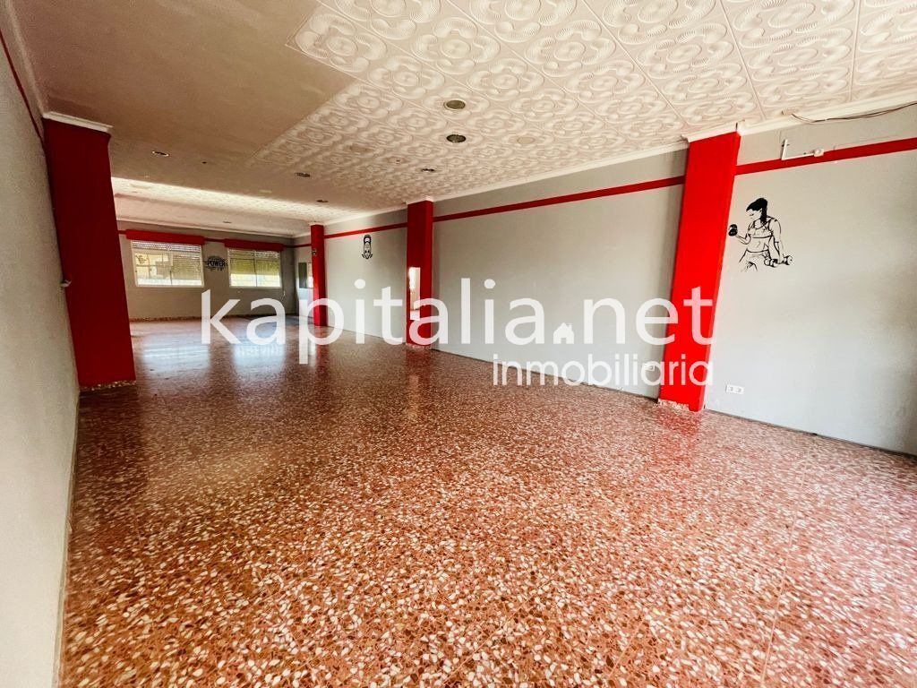 Local commercial dans L'Olleria, Valencia à vendre Photo principale– Image 1 sur 16